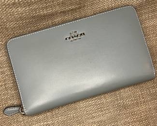Coach Wallet (to be authenticated)