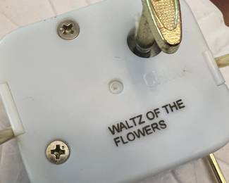 Waltz of Flowers Music Box Sand Dollar