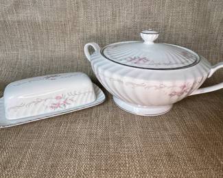 Gold Standard China Set