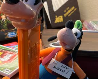 Goofy PEZ!