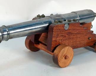 Fireable Scale Model Of U.S. Naval Cannon By J.A.B. Company In Westwood, KS, No. 33, 0.63 In. Bore, Dated 'O1', With Ram Rod, Approx 5.5" High, 16" Long x 6.5" Wide