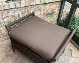 (6) Piece Wicker Outdoor Patio Furniture Set: Sofa, Coffee Table, (2) Lounge Chairs, Ottoman, & Side Table