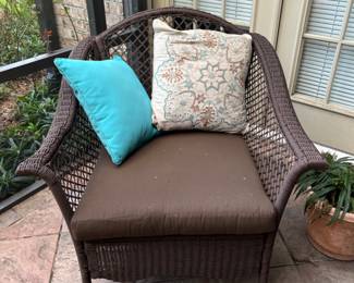 (6) Piece Wicker Outdoor Patio Furniture Set: Sofa, Coffee Table, (2) Lounge Chairs, Ottoman, & Side Table