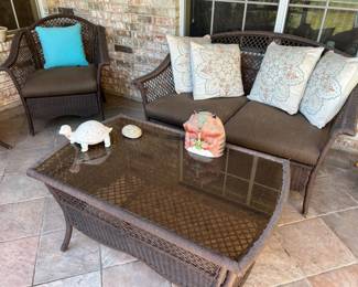 (6) Piece Wicker Outdoor Patio Furniture Set: Sofa, Coffee Table, (2) Lounge Chairs, Ottoman, & Side Table