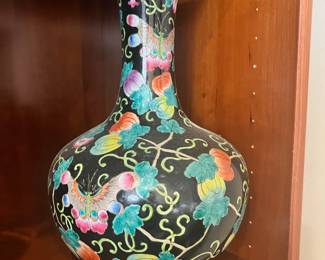 Chinese Black Floral Design Vase