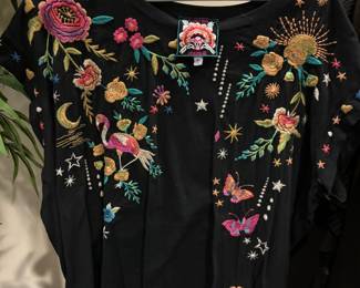 Johnny Was Black Linen Floral Embroidered Crew-Neck - Size XL