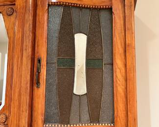 Oak Buffet Server/Hutch with Stained Glass-Paneled Doors