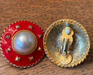 Assortment of Jewelry