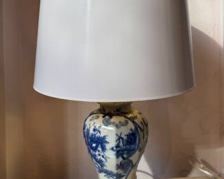 Chinoiserie Lamp on Lucite Base with White Lacquer Shade and Bird Finial. Measures 26" To Top of Finial. Photo 1 of 3. 