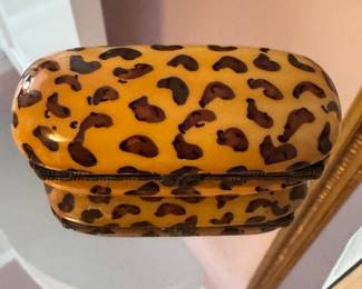 Leopard Print Motif Pill Box. 