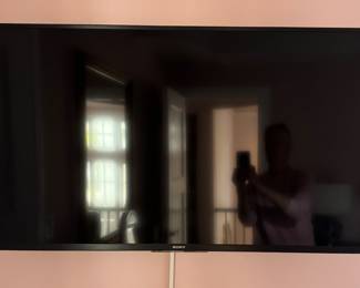 Sony TV. Photo 1 of 2. 