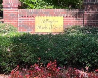 All parking on the street
you will have to walk down a long driveway -
And is for driveway for loading only
Thank you