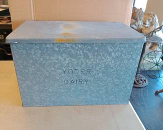 vintage Yoder dairy box