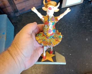 Cow parade figurines