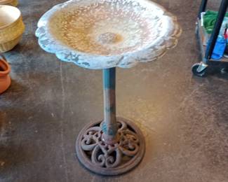 cast iron bird bath