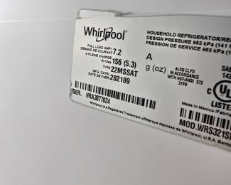 Whirlpool Refrigerator 2021 pretty clean