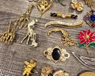 costume jewelry brooches