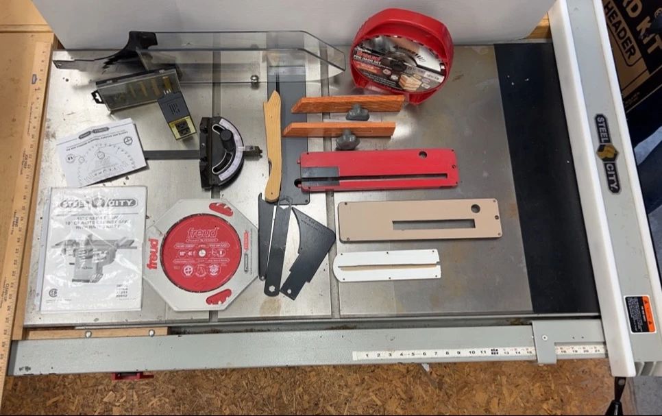 Steel City 10 Cabinet Table Saw 240V