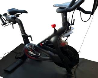 Peloton Exercise Bike Great Condition! 
