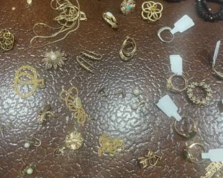 Jewelry, gold, silver