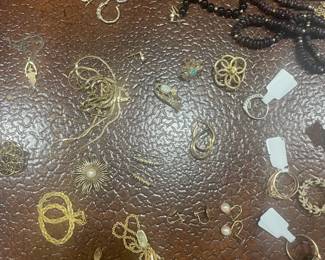 Jewelry, gold, silver