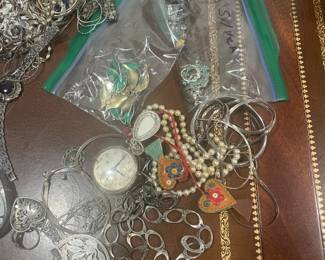 Jewelry, gold, silver