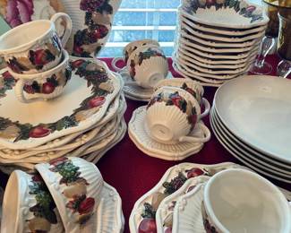 A closer look at the Harvest china