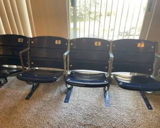4 stadium seats from the old Texas Stadium. These are not signed.