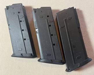 FN Five-seveN MK3 5.7 x 28 MM 20 round mags