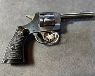 (#16) H&R Model 929 .22 Pistol