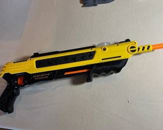 Bug A Salt! Shoot the bugs!