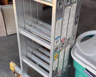 Folding extension ladder