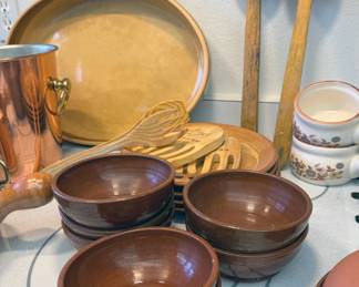 Assorted kitchenwares