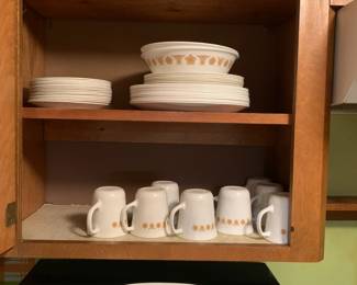 Set of Corelle Dinnerware