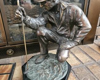 Bronze Golfer