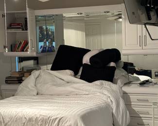 Bedding and linens, pillows, and comforters
