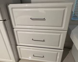 File cabinet/dresser on wheels, white lacquer