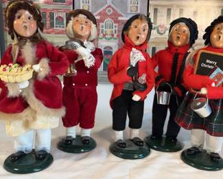 Byers Choice Carolers Teenagers