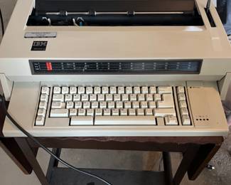 IBM Wheelwriter electric typewriter & stand