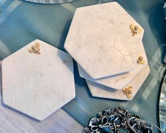 Octagon coasters w/Bee 