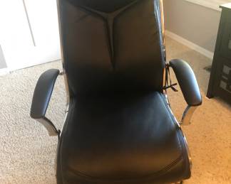 DESK CHAIR