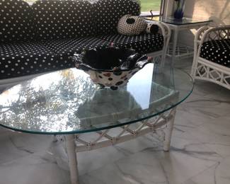 OVAL COCKTAIL TABLE