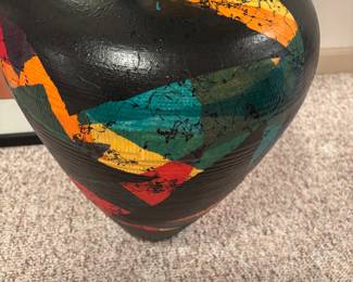 SIGNED VASE LIGHT WEIGHT