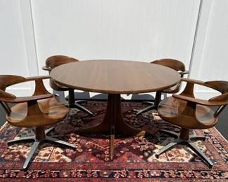 tableandchairs
