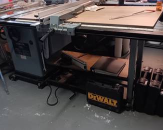 Delta unisaw 10" tilting arbor saw