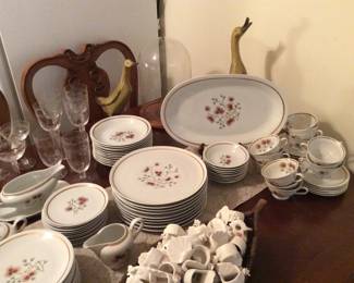 large lot of shell design napkin rings