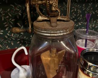 BUTTER CHURN VINTAGE
