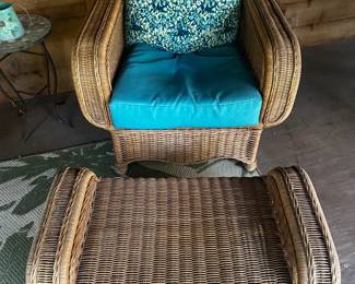 WICKER CHAIR WITH STOOL TORQUOISE CUSHION