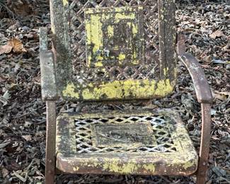 VINTAGE METAL CHAIR GARDEN DECOR