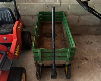 JOHN DEERE WAGON